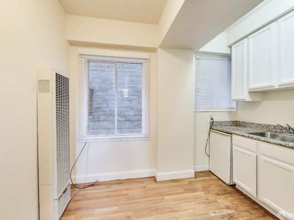 10 Brooklyn Pl, listing photo 9