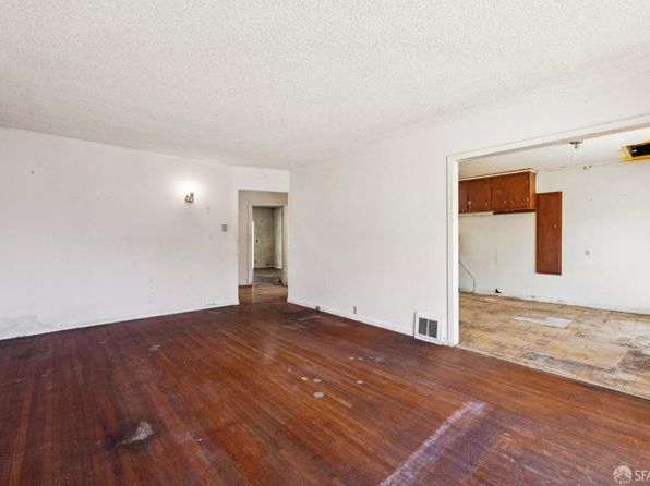 631 Head St, listing photo 6