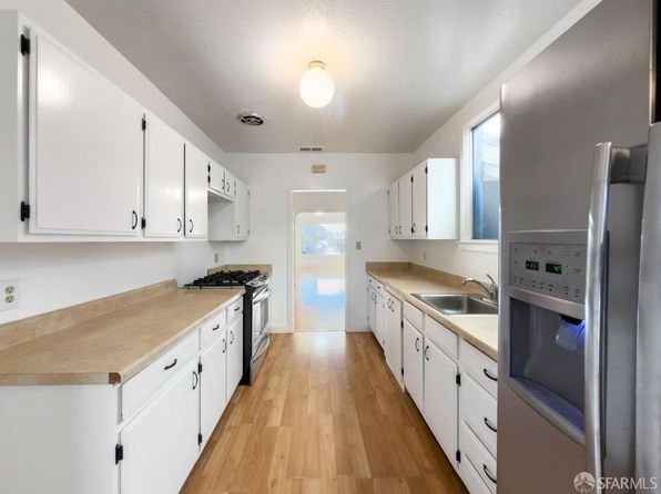 146 Lee Ave, listing photo 7