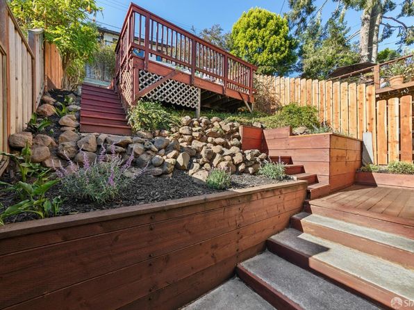 345 Molimo Dr, listing photo 36