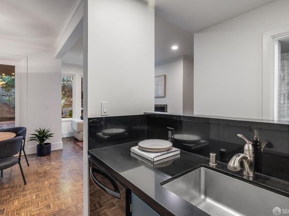 2757 Greenwich St, listing photo 8