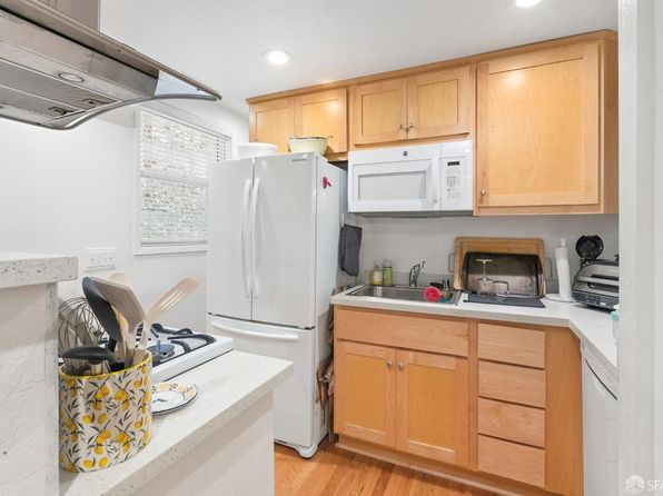 830 Hyde St, listing photo 28