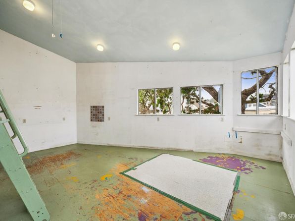 80 Bronte St, listing photo 43