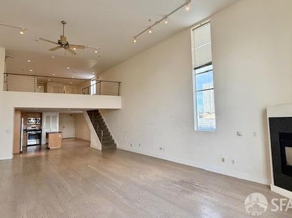 360 10th St APT 3, listing photo 1