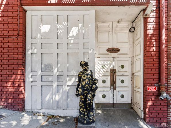 381 Broadway, listing photo 9