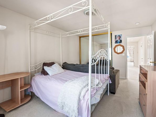 1383 Bacon St, listing photo 37