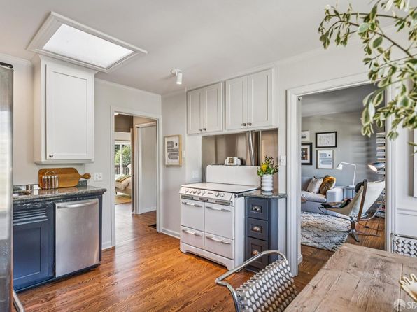 47 Melrose Ave, listing photo 16
