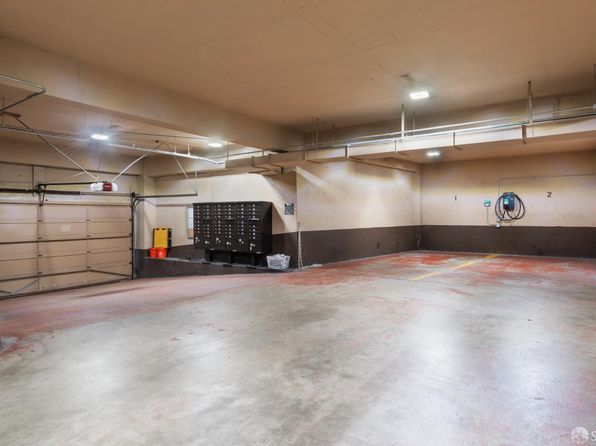 10 Miller Pl APT 2200, listing photo 42