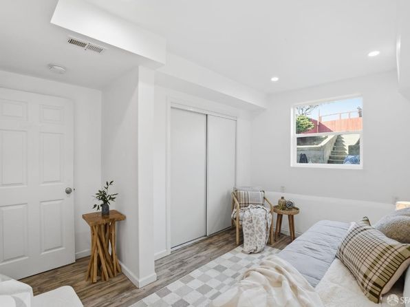 3826 Lawton St, listing photo 12