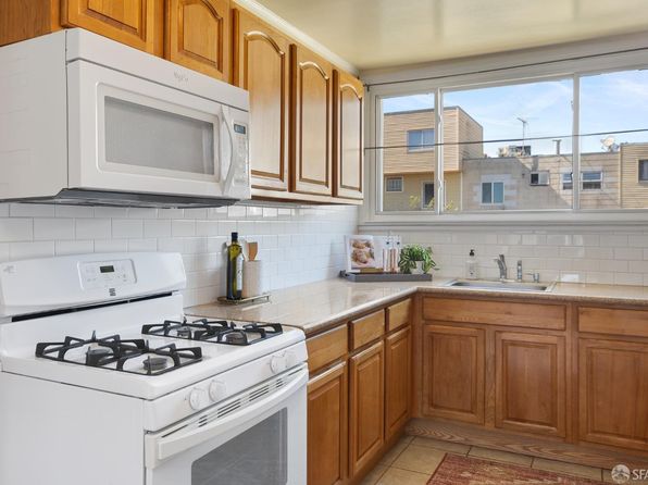 68 Esquina Drive, listing photo 11
