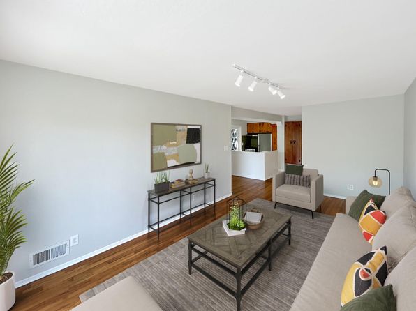 169 Brompton Ave, listing photo 4
