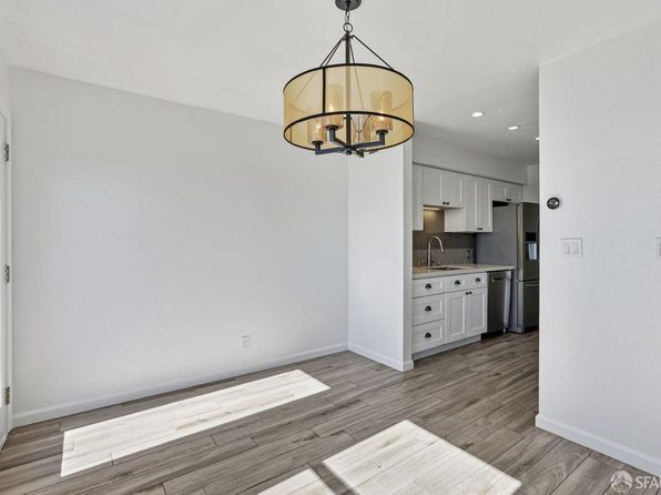 59 Kiska Road, listing photo 15