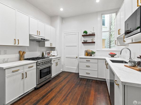 525 Baker St, listing photo 33