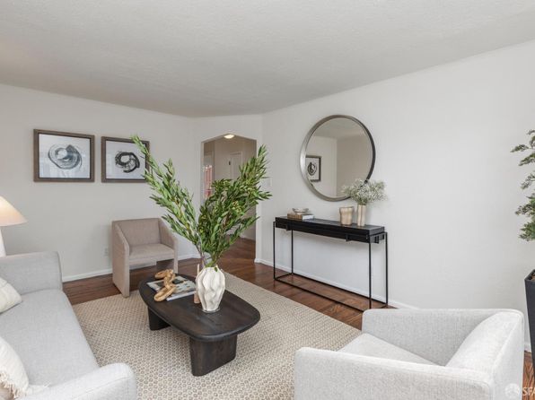 515 Head St, listing photo 10