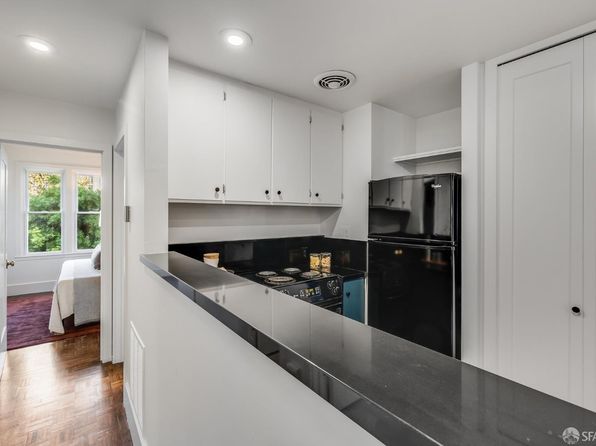 2757 Greenwich St, listing photo 9