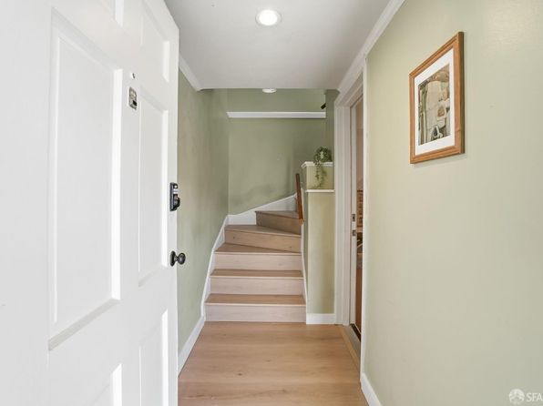 3826 Lawton St, listing photo 2