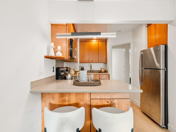 943 Clayton St, listing photo 18