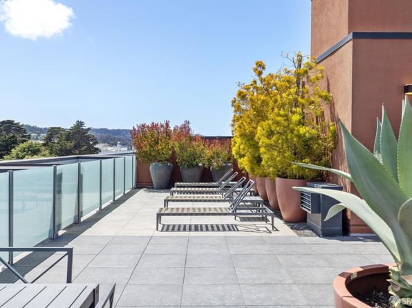 1598 Bay St Unit 104, listing photo 41