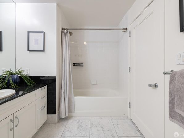 250 King St Unit 1112, listing photo 16