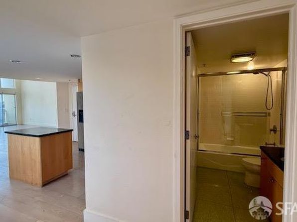 360 10th St APT 3, listing photo 9