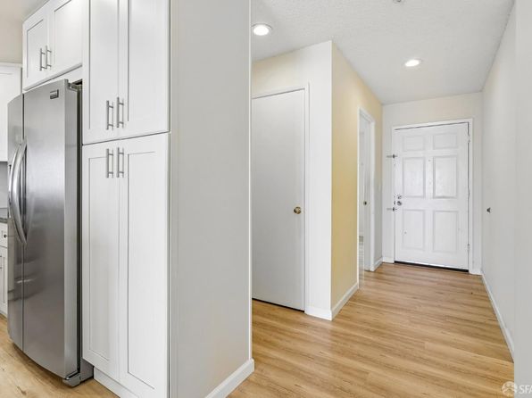 810 Red Leaf Ct, listing photo 11