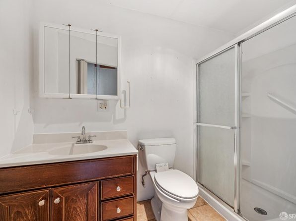 80 Bronte St, listing photo 55