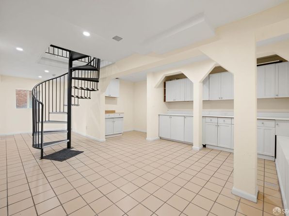 435 Wilde Ave, listing photo 19
