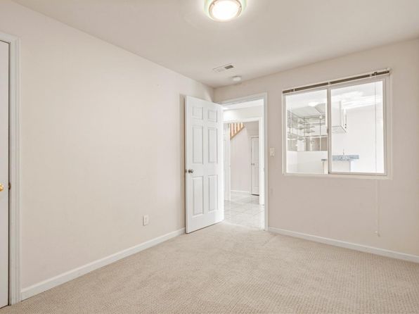1383 Bacon St, listing photo 12