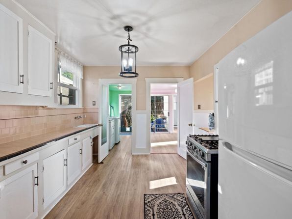 631 London St, listing photo 15