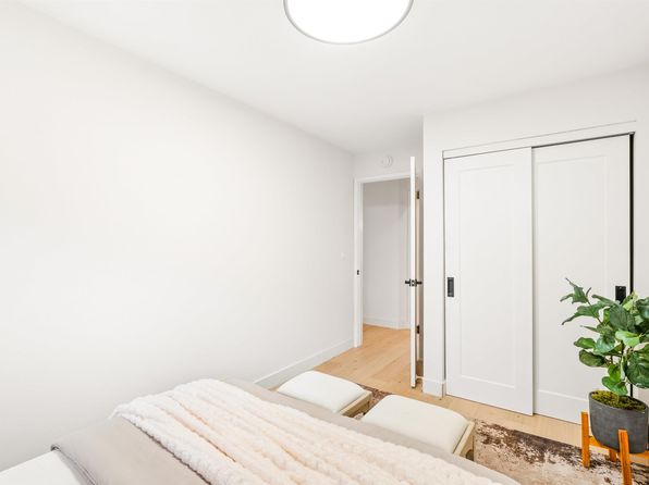 943 Clayton St, listing photo 24