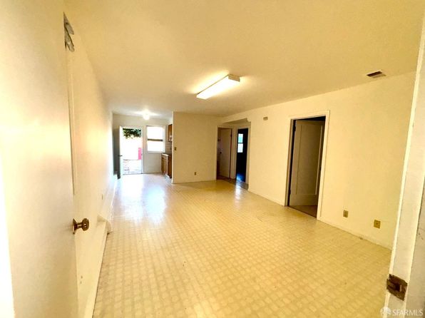 136 Rae Ave, listing photo 21
