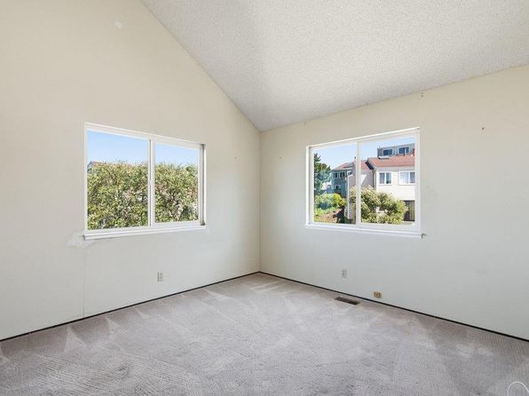 10 Hillview Ct, listing photo 24