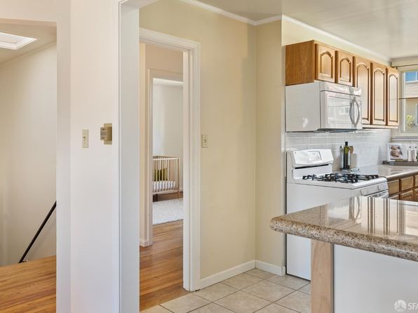 68 Esquina Drive, listing photo 9