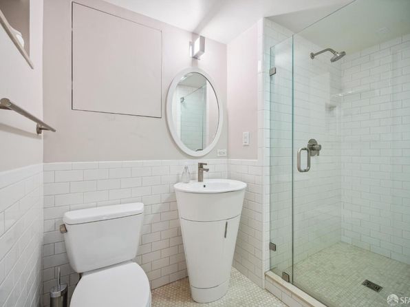 2401 Green St, listing photo 45