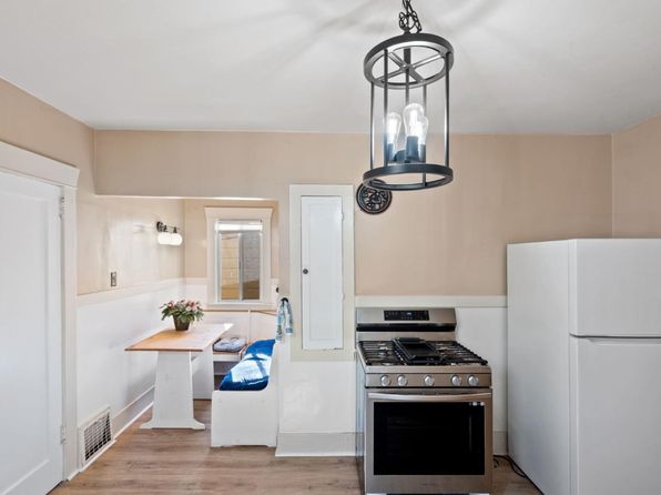 631 London St, listing photo 17