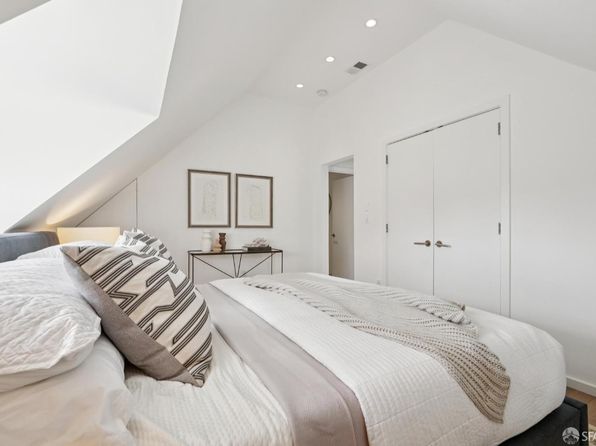 2226 California St #301, listing photo 22