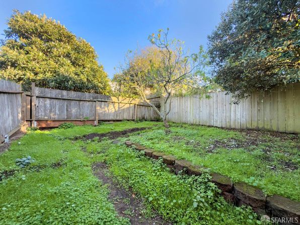 146 Lee Ave, listing photo 19