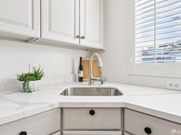 745 Amazon Ave, listing photo 31
