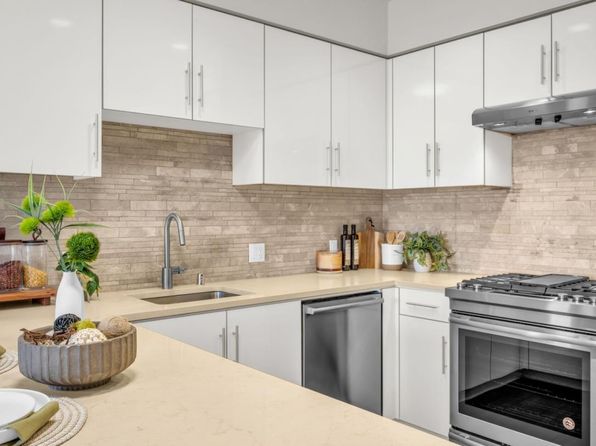 555 Innes Ave #313, listing photo 16