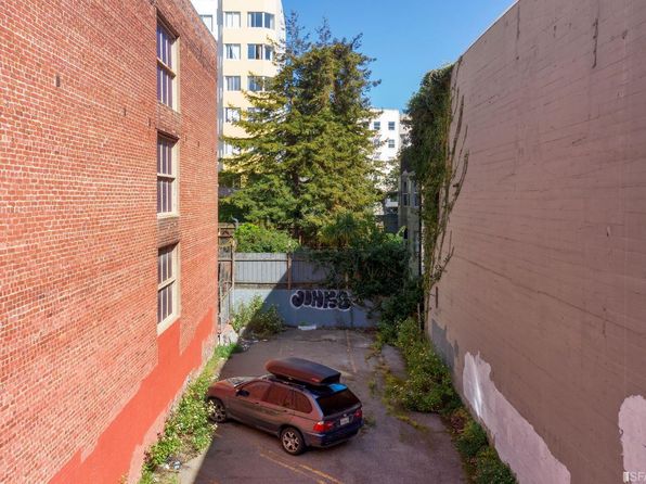 736 Hyde St, listing photo 11