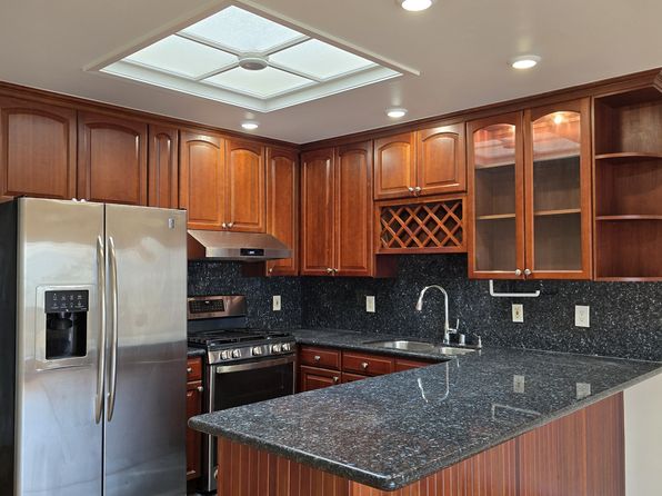 731 Naples St, listing photo 1