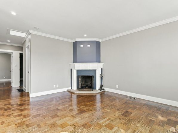 2300 45th Ave, listing photo 3