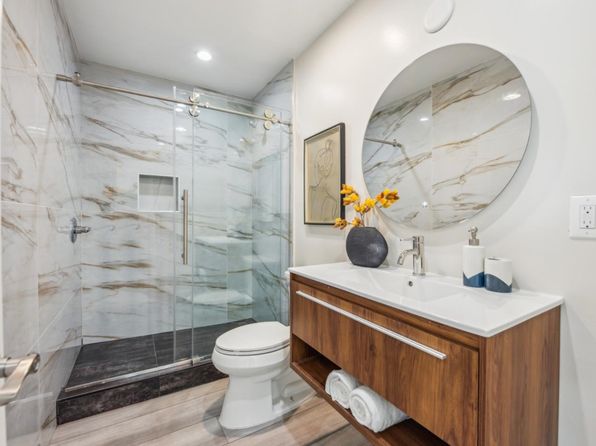 277 Munich St, listing photo 4