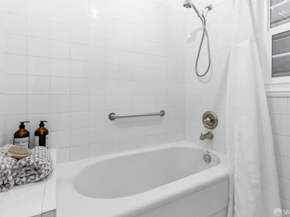 525 Baker St, listing photo 20