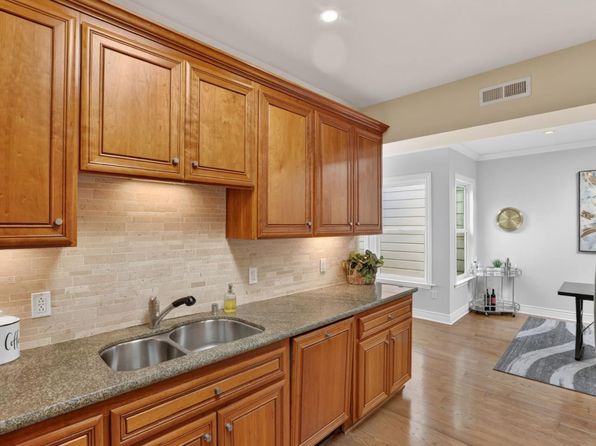 2568 Sutter St, listing photo 17