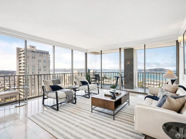 999 Green St APT 2001, listing photo 1