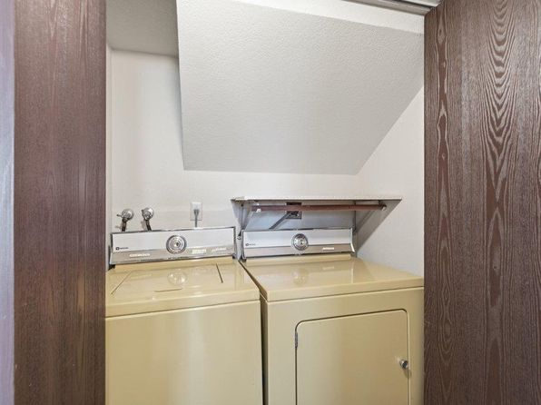 10 Hillview Ct, listing photo 34