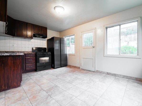 153 Madrid St, listing photo 12