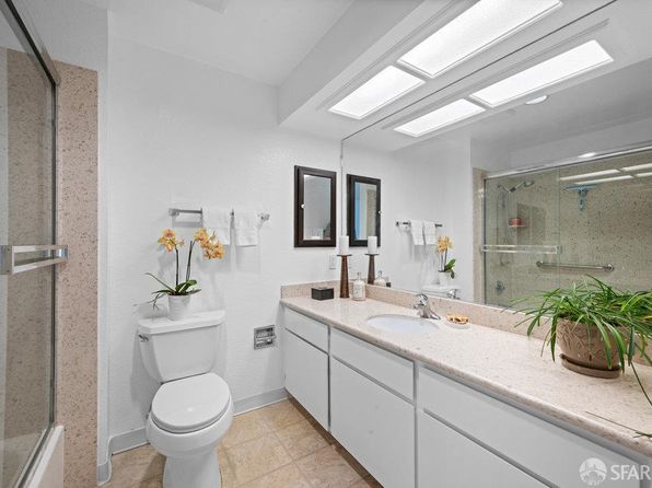 1 Baker St APT 4B, listing photo 30