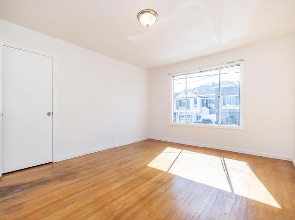 761 Rolph St, listing photo 12